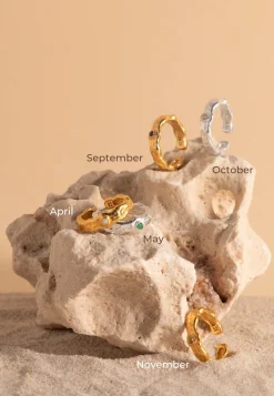 ANILLO PIEDRAS DE NACIMIENTO BAÑADO EN ORO