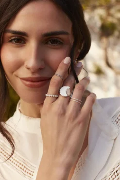 ANILLO POOJA