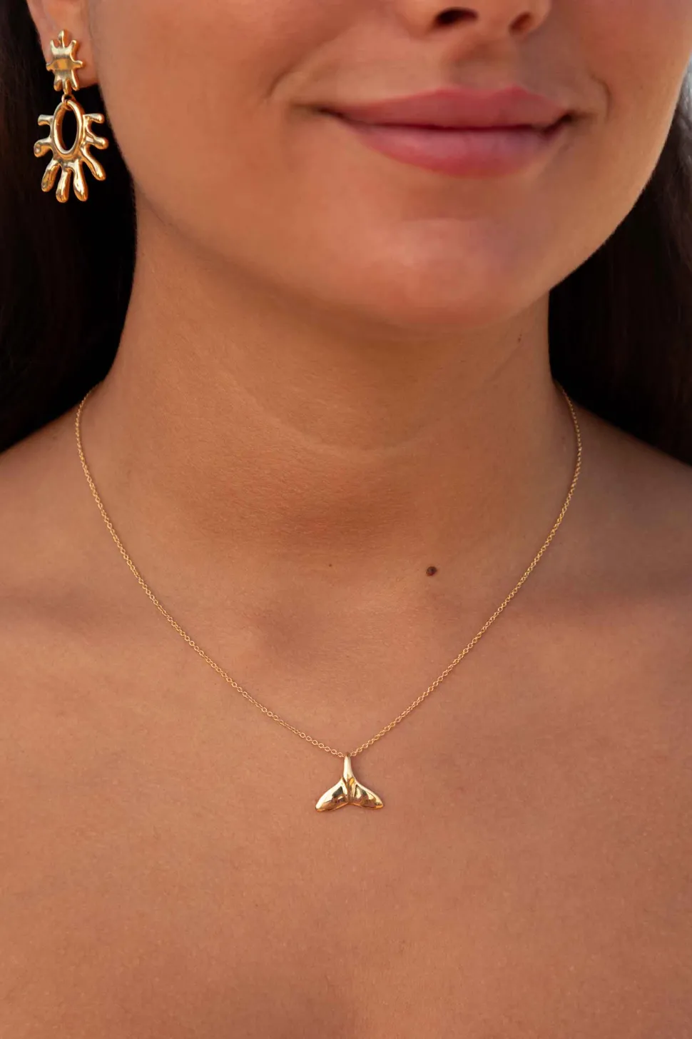 COLLAR BAAT BAÑADO EN ORO