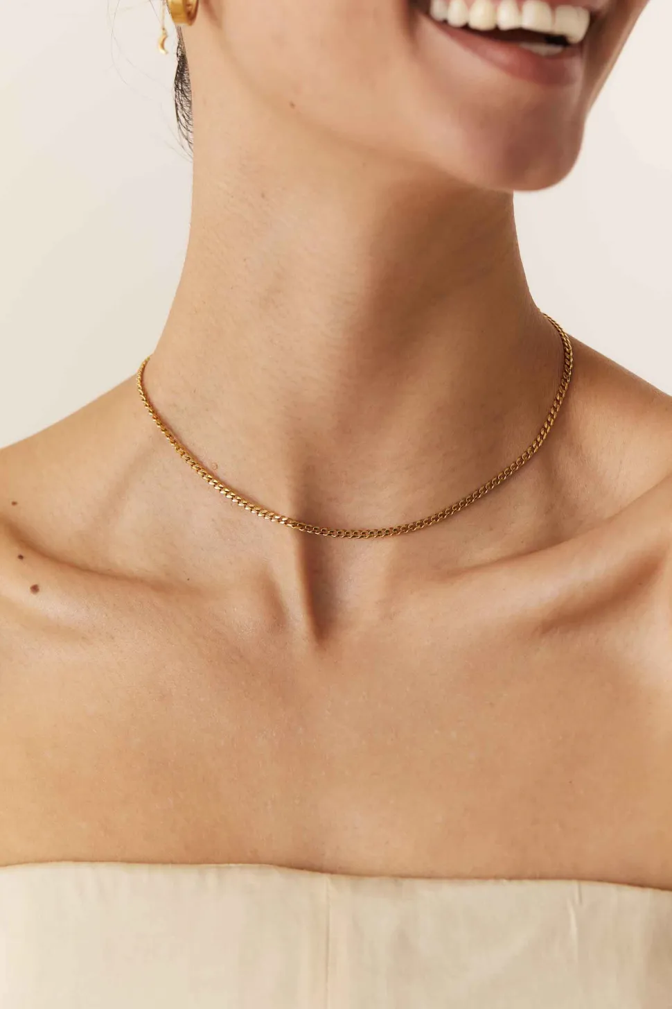 COLLAR LAKSHMI BAÑADO EN ORO