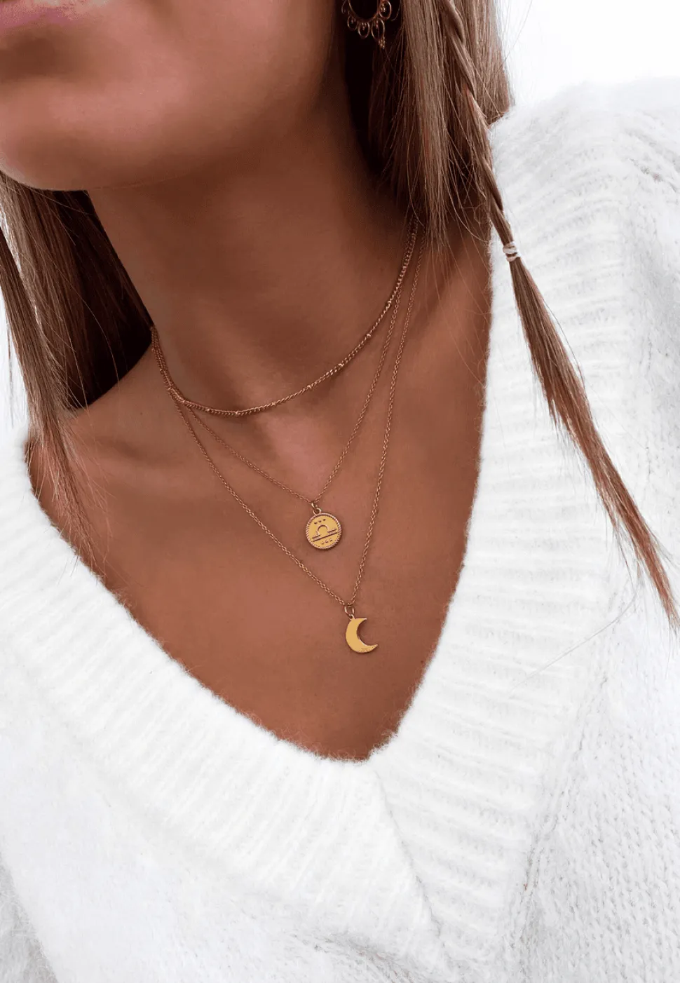 COLLAR LUN BAÑADO EN ORO