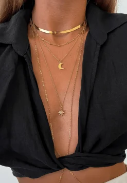 COLLAR LUN BAÑADO EN ORO