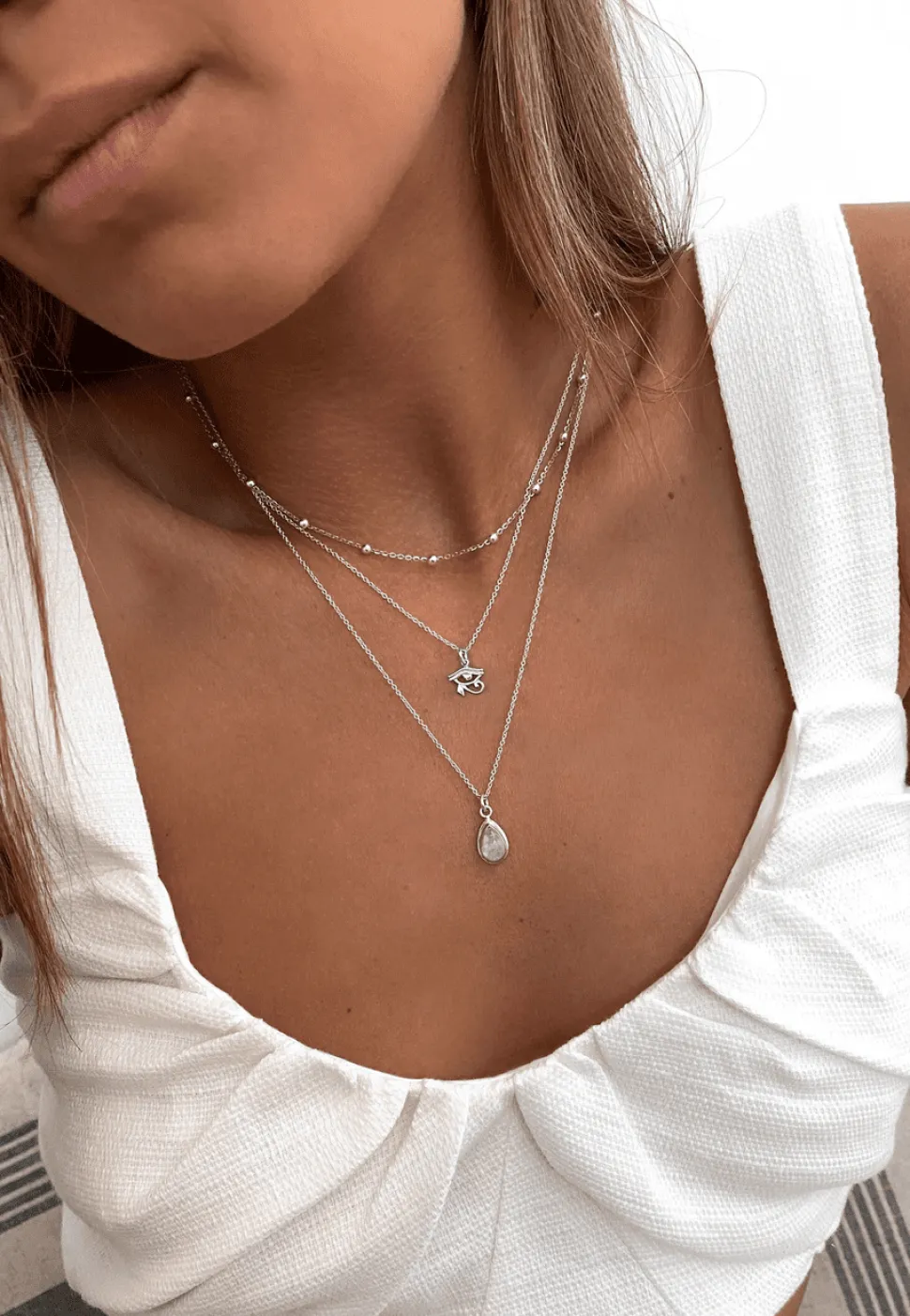COLLAR RAKA PIEDRA LUNA