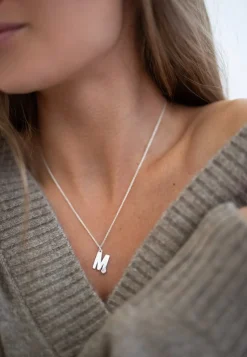 COLLAR SHURUAATEE