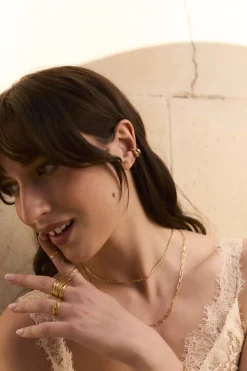 EAR CUFF PAKAD BAÑADO EN ORO