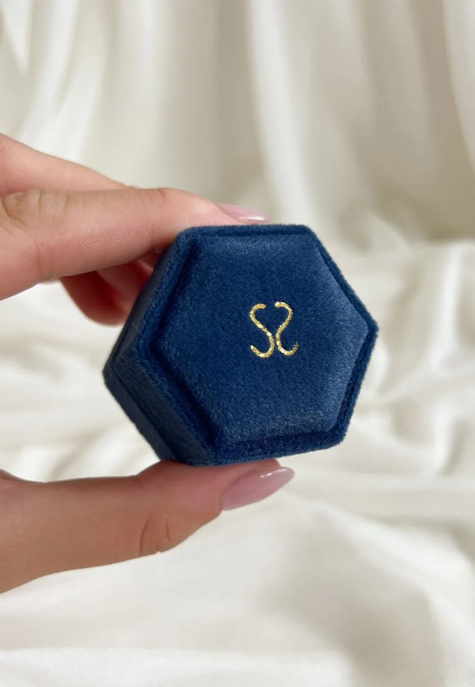 ESTUCHE AISVARYA AZUL