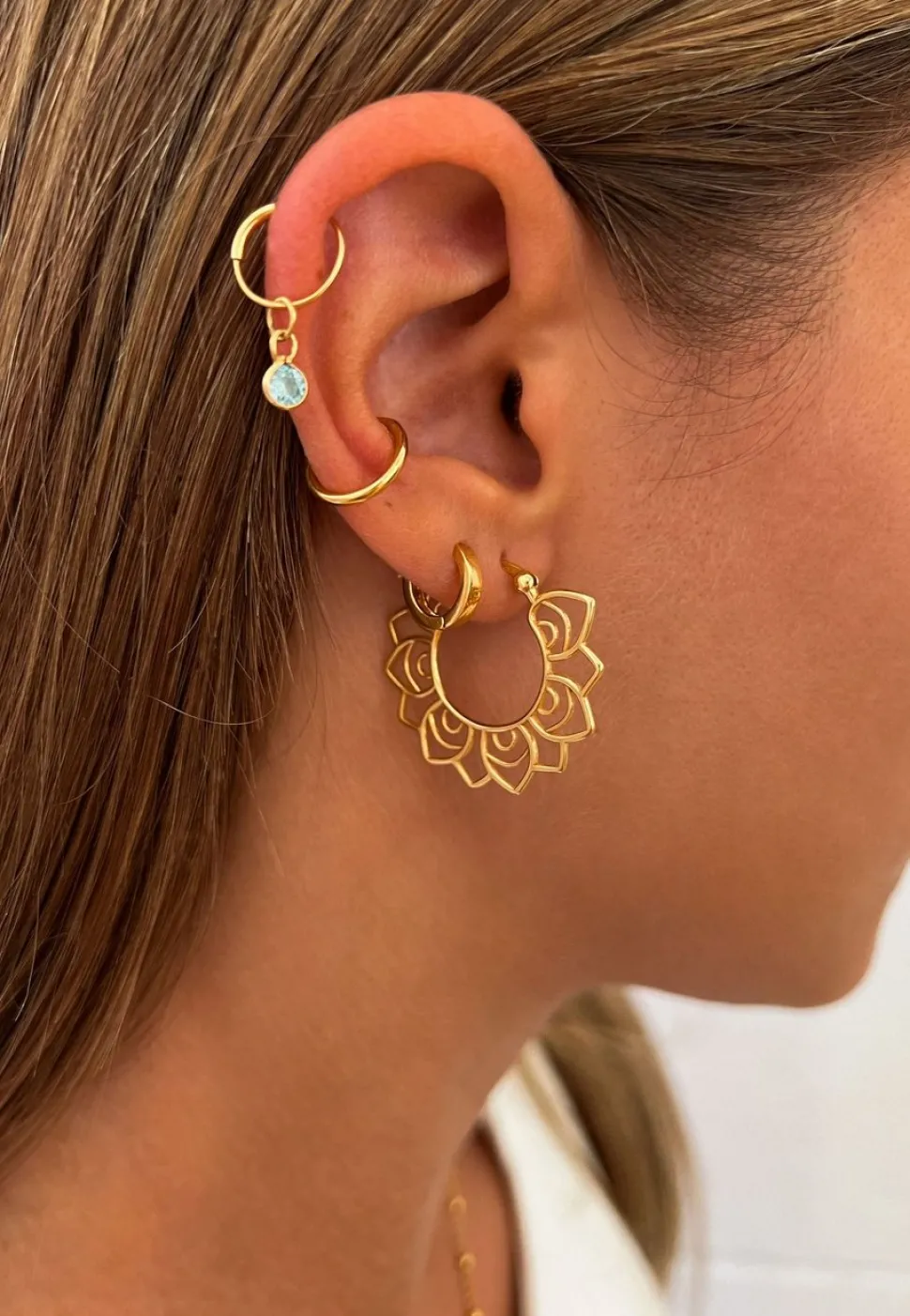 PENDIENTES HEMLATA (30MM) BAÑADOS EN ORO