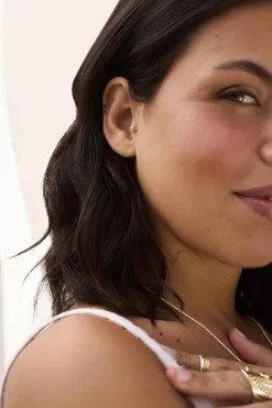 PIERCING GUMAEN BAÑADO EN ORO