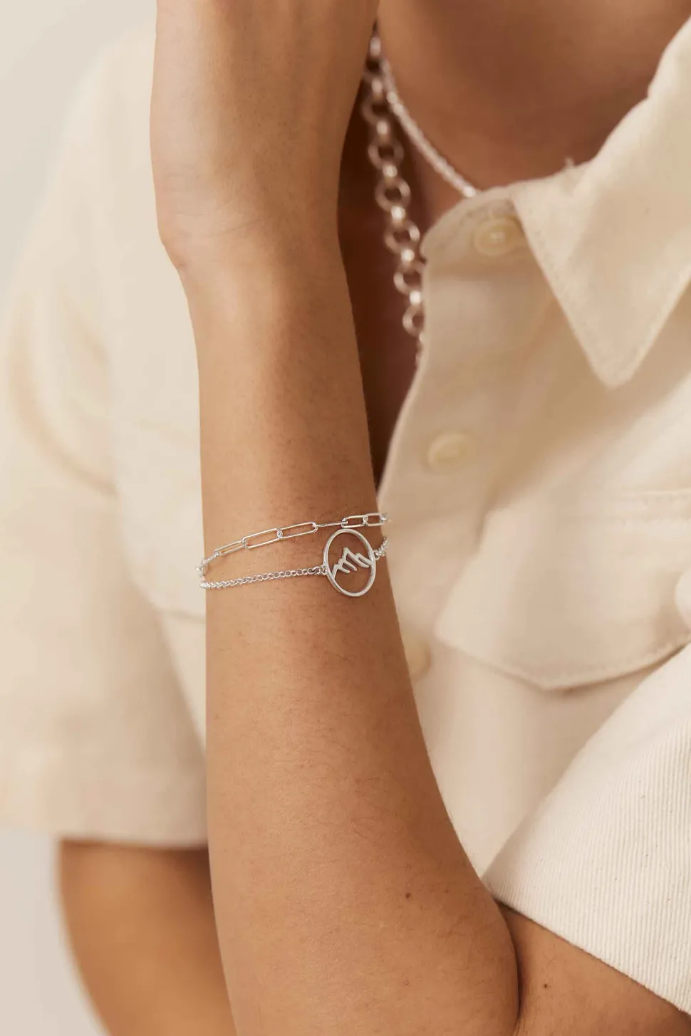 PULSERA SHIKHAR